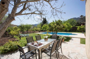 Charming villa on outskird of Pollensa, Special prices Hire Car for the Guests